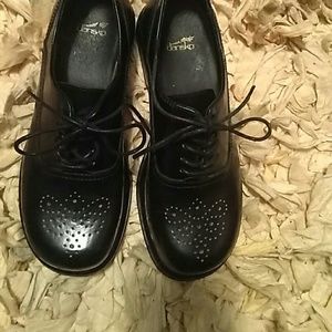Back shoes size 39